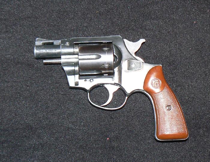 R.G. Industries Very Nice RG-40 38 Special Snubnose Revolver Rohm For