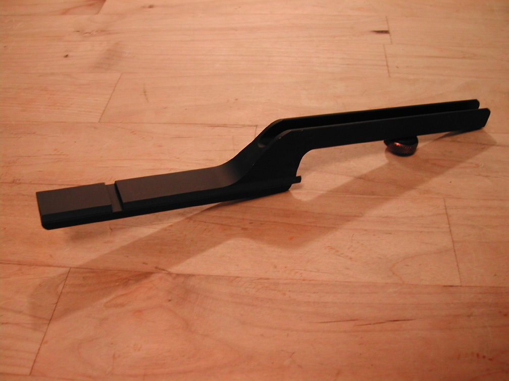 Aimpoint Gooseneck Mount Comp/M68 M16/M4/AR15 For Sale at GunAuction