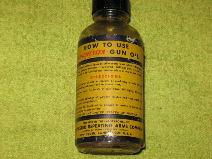 VINTAGE WINCHESTER GUN OIL BOTTLE W/APPLICATOR For Sale at 9481698