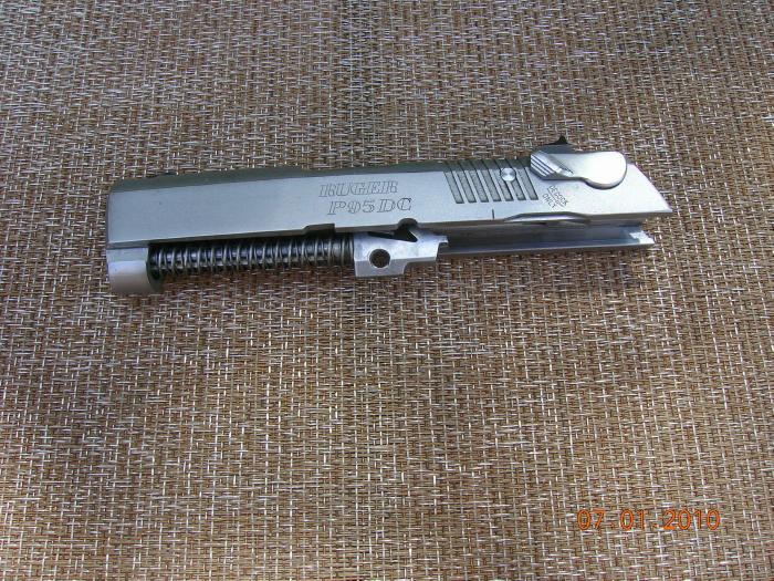 RUGER P95 DC 9MM UPPER SLIDE BARREL GUIDE ROD