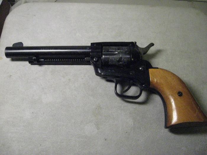 H.SCHMIDT MODEL .21S .22LR SIERRA SIX