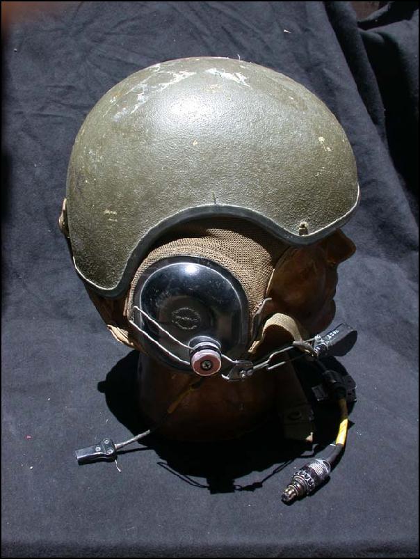 VIET NAM ERA TANKERS HELMET - Picture 2