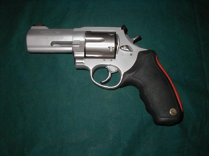 Taurus Ultra-lite .44 Magnum