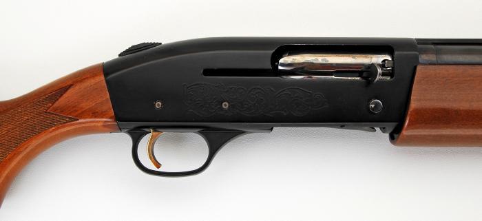 MOSSBERG MODEL 9200 SEMI- AUTO 12 GAUGE 2-3/4 & 3 CHAMBER SHOTGUN For ...