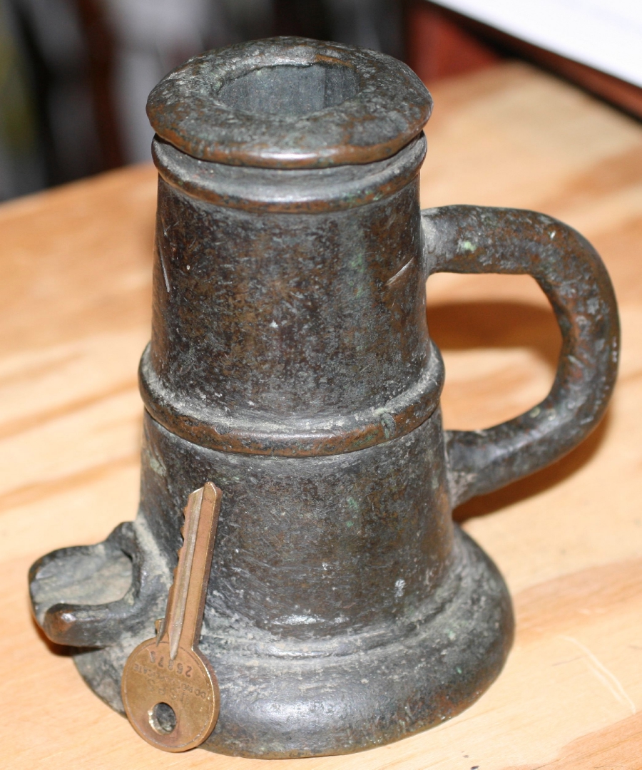 Signal CannonThunder MugBronze/Brass Vintage For Sale at GunAuction