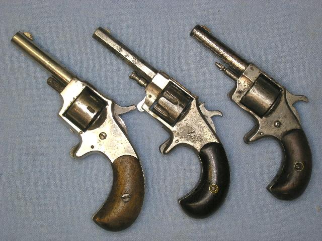 H&R, RobinHood revolvers (3) - 3 antique spur trigger revolvers, H&R ...