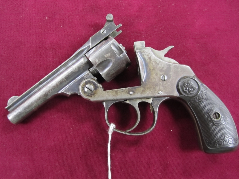 Iver Johnson Arms, Inc. Iver Johnson; .32 S& Perfect Owls Head grips