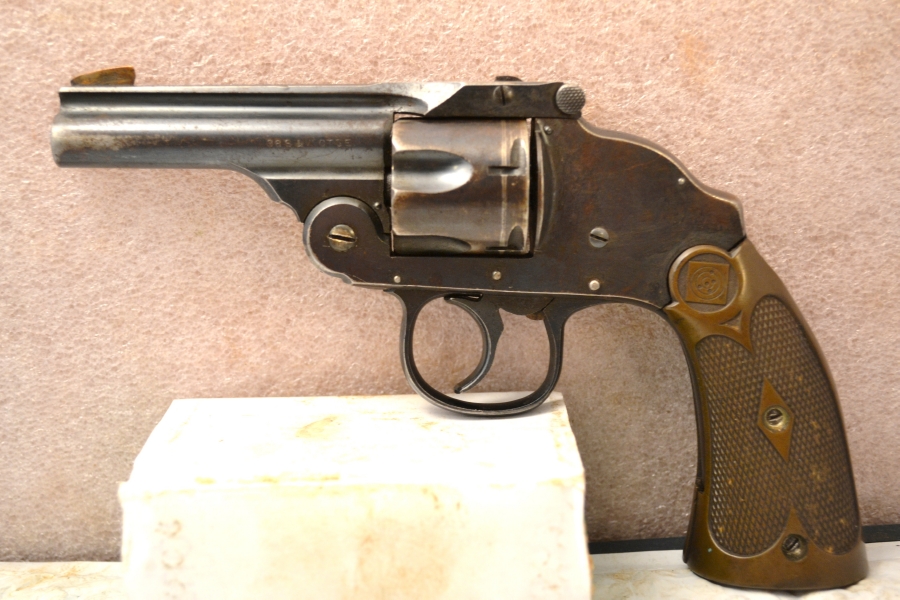 Harrington & Richardson, H&R 5 Shot, Top Break, 38 S&W Cal, Hammerless