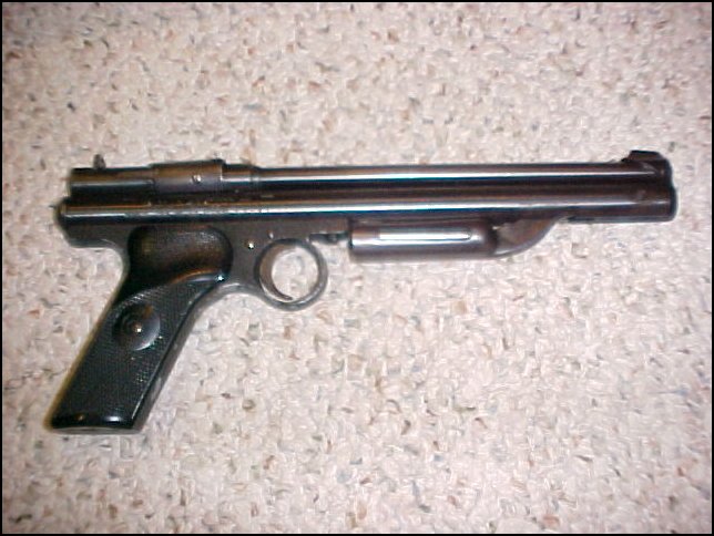 CROSMAN MODEL 130 MARKED AS CROSMAN 1300 MEDALIST - Picture 2