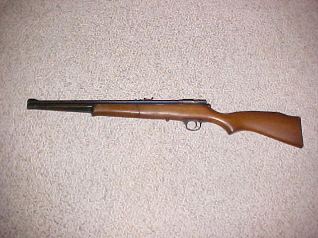 Montgomery Ward 1412A (Crosman 1400) .22 Rifle