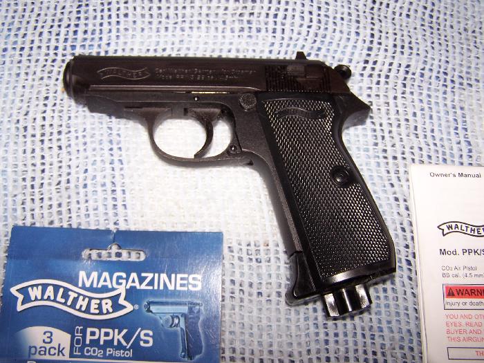 Crossman Co2 Walther PPK/S Steel BB Pistol - Picture 2