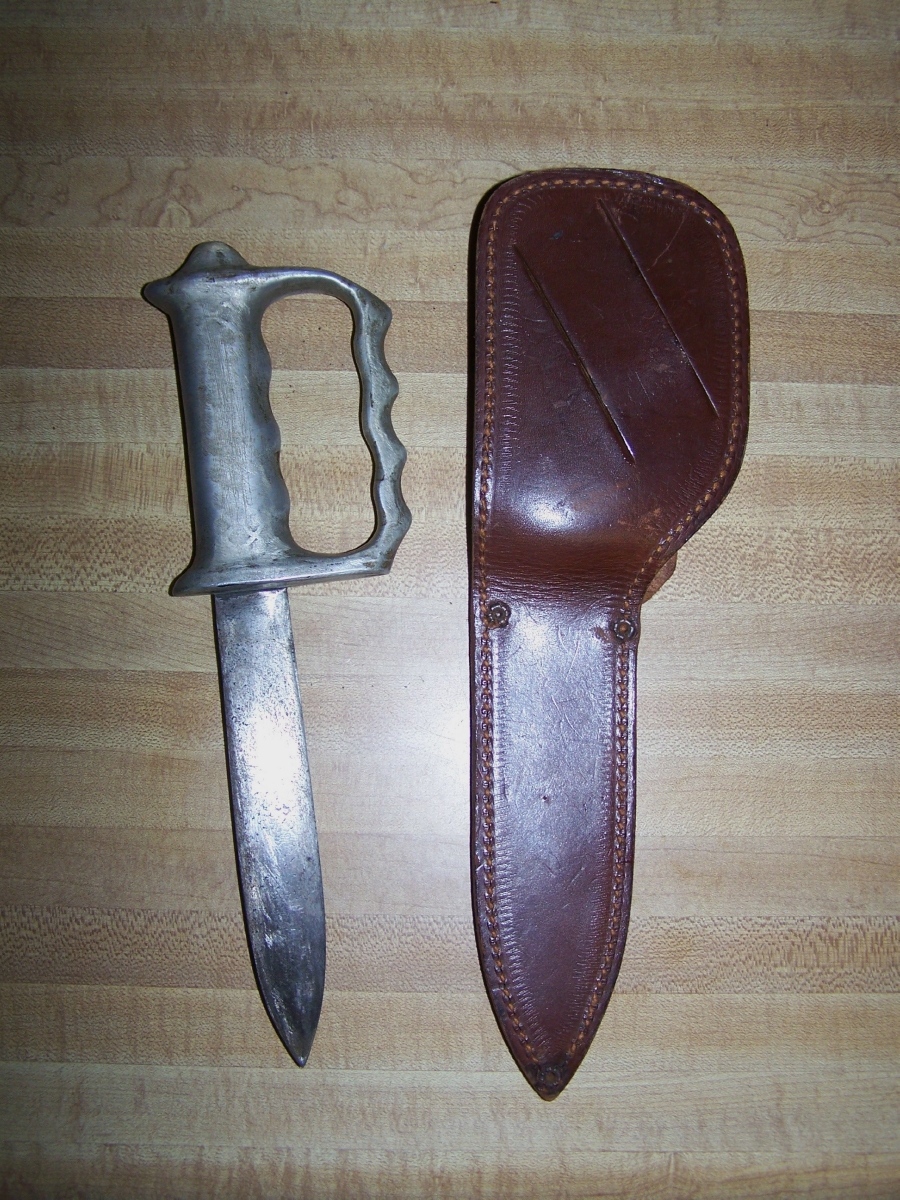 Ww2 Usmc Knuckle Trench Fighting Knife, Australia For Sale at