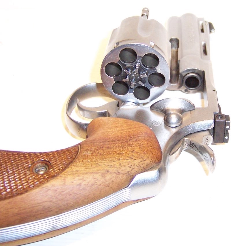 Colt Python 4 Inch 357 Nickel Refinished 1969 For Sale at GunAuction ...
