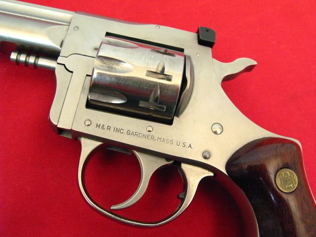 H&R Model 905 22lr 4in Nickel, 9 Shot For Sale at GunAuction.com - 9068267