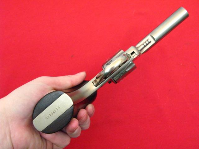 H&R Model 905 22lr 4in Nickel, 9 Shot For Sale At GunAuction.com - 9068267