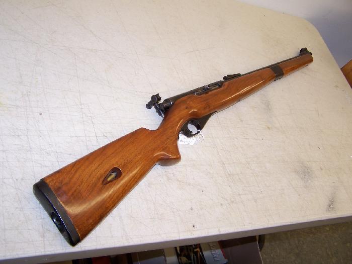 Mossberg, O. F. & Sons, Inc. Model 151m Semi Auto 22 Rifle