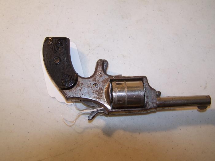 Hopkins & Allen DICTATOR SPUR TRIGGER REVOLVER 32RF Picture 2