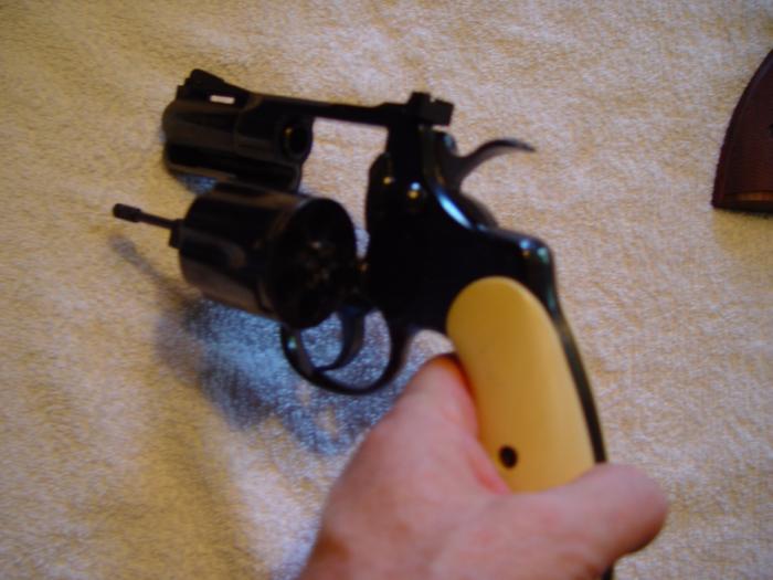 Colt Python, 357 Mag Snub Nose, No Reserve For Sale at GunAuction.com ...