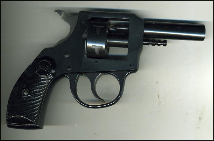 Harrington & Richardson, Inc. H&R model 960 .32 blank starting pistol ...