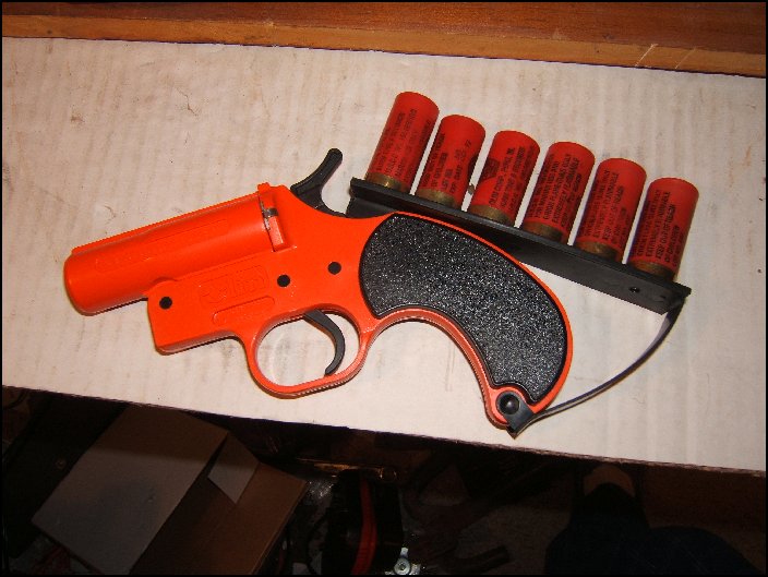 Olin 12 Guage Signal Flare Pistol For Sale At Gunauction.com - 6487663