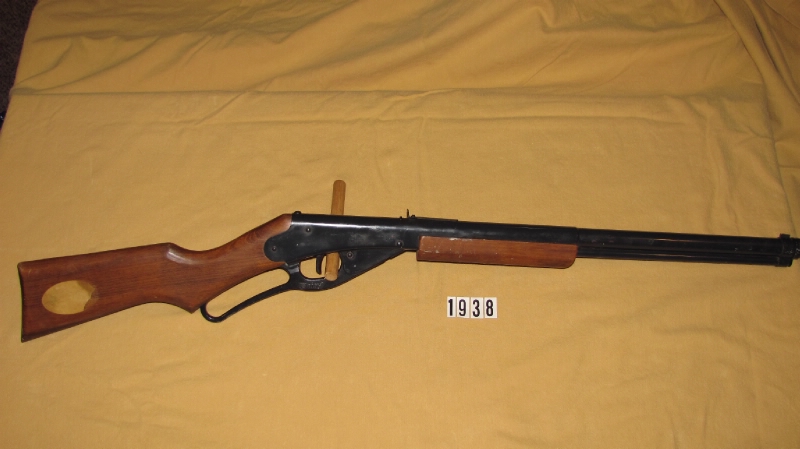 Daisy Red Ryder Carbine No. 1938 Bb Gun For Sale at Daisy Red Ryder Carbine No. 1938 Bb Gun For Sale at