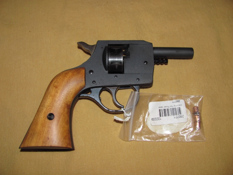 Day`S End 6 Shot 209 Primer Blank Trainer Pistol For Sale at GunAuction
